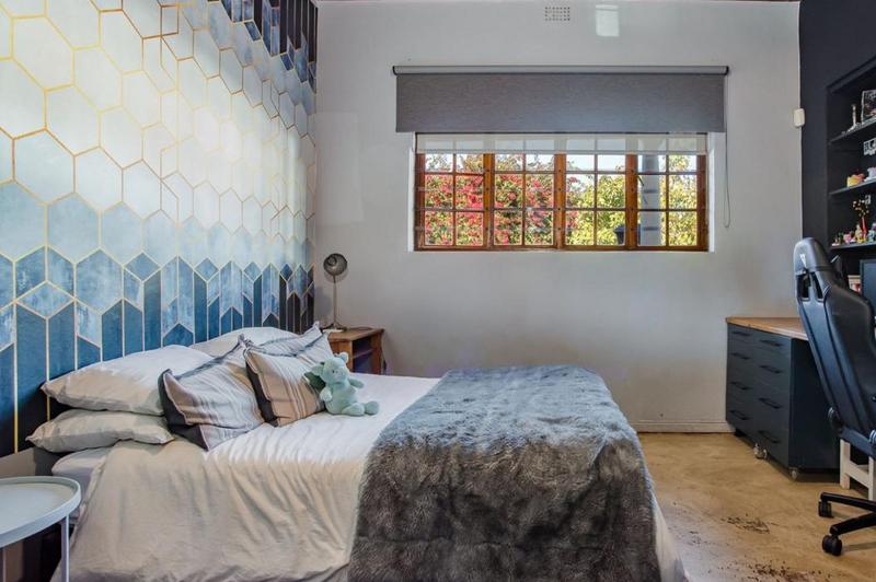 5 Bedroom Property for Sale in Paarl Western Cape